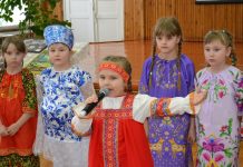 В Кадомском историко-краеведческом центре женщин поздравили с 8 марта