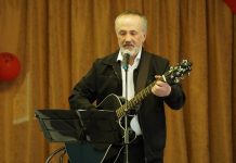 Кадомские студенты встретились с поэтом Александром Верхотуровым