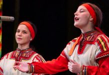 Дуэт «Рябинушка» победил на Всероссийском фестивале «Наследники традиций»